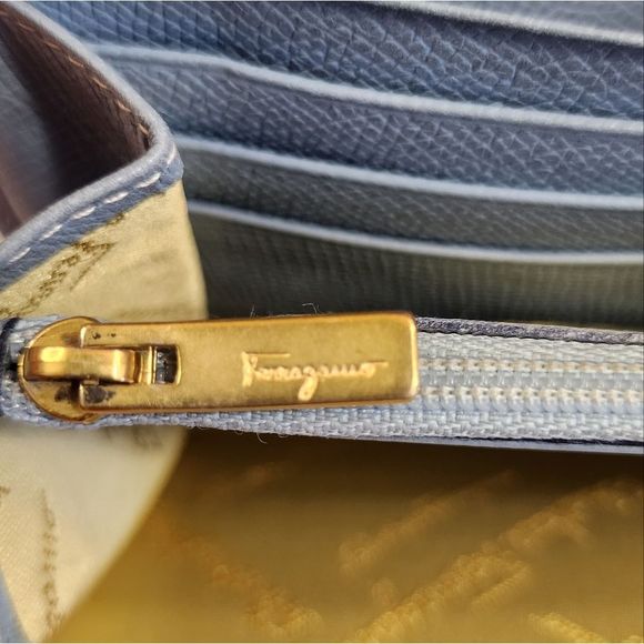 SALVATORE FERRAGAMO blue gancini leather long bifold wallet - Picture 9 of 10